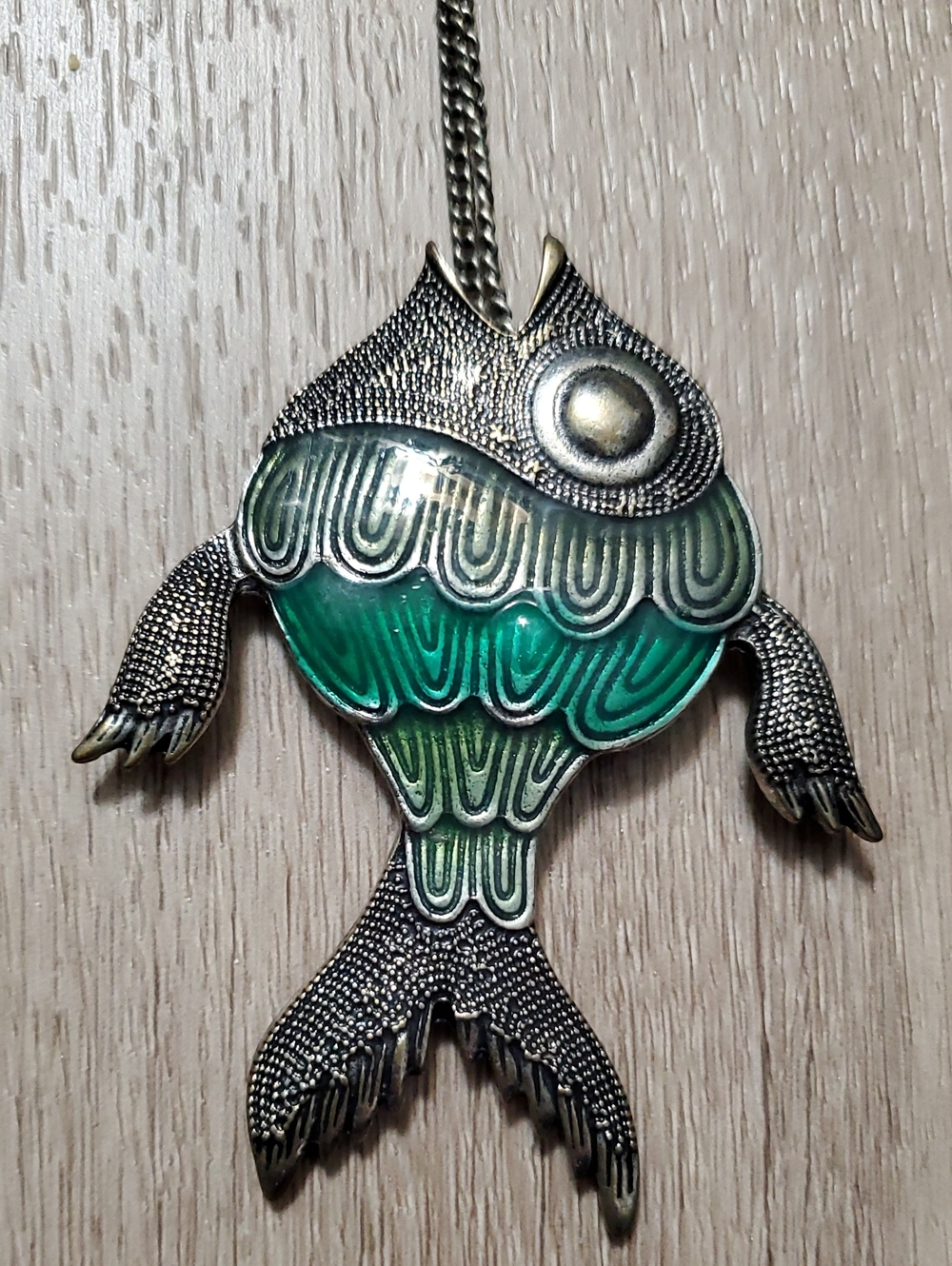 Green Enamel Fish Pendant Necklace - Vintage Style 30" Silver Tone Chain